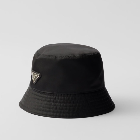 Prada Black Bucket Hat Size M NEW - Picture 1 of 3
